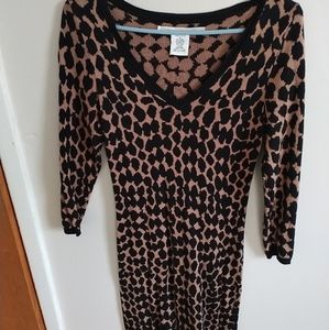 Max studio Women's cheetah sweater dress size M.